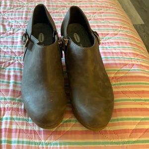 High heeled Dr. Scholls Memory Foam Shoes